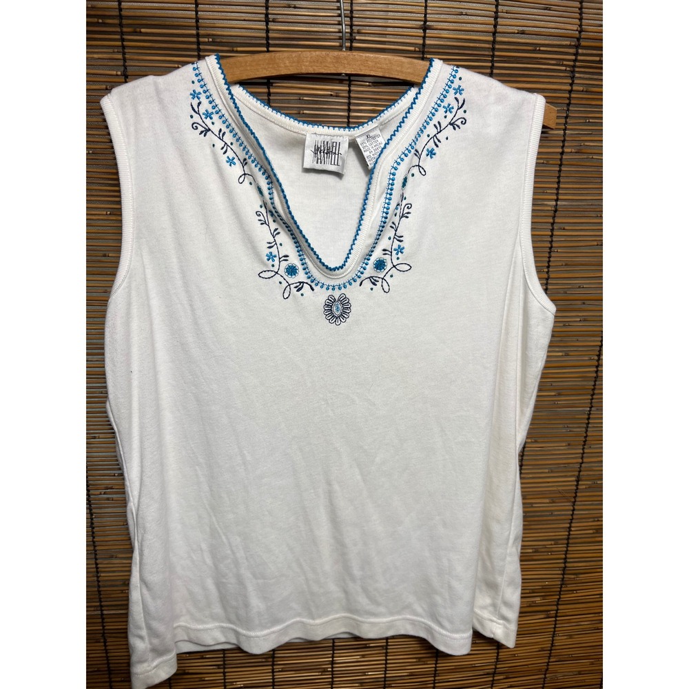 Maxwell Studio Vintage White Sleeveless Embroidered V-Neck Knit Top XL